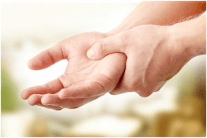 Bệnh run tay chân với những biểu hiện khác nhau