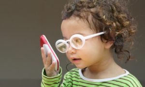 Cận thị đang ngày một gia tăng ở trẻ em