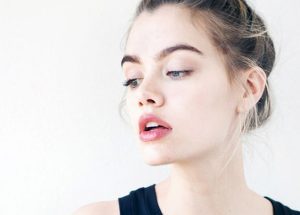 Chuyên gia chia sẻ cách chăm sóc da khô, đỏ rát vào mùa hè