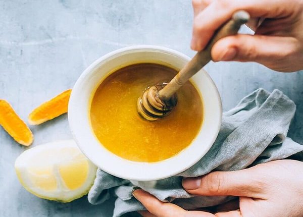 Mặt nạ từ mật ong và lòng trắng trứng gà