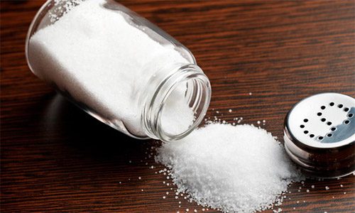 Hằng ngày ăn mặn có thể dẫn tới sỏi thận, cao huyết áp, đột quỵ