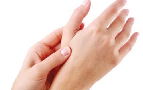 Nguyên nhân khiến bạn có cảm giác tê tay chân?