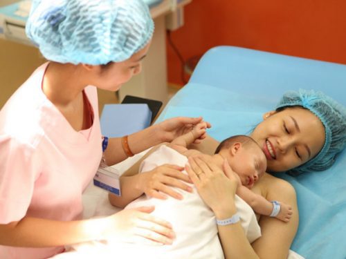Những thắc mắc của mẹ về lần vượt cạn đầu tiên