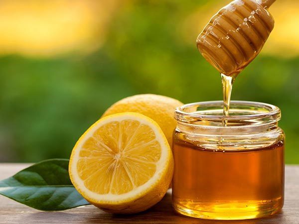 Mật ong và chanh rất hữu hiệu đẩy lùi viêm họng