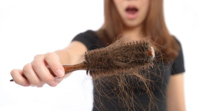 cach-chua-nam-da-dau-1 Bệnh nấm da đầu gây nên tình trạng rụng tóc