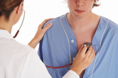 Tràn dịch màng phổi có lây không?