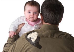 cahm-soc-tre-sau-dieu-tri-long-ruot-can-luu-y