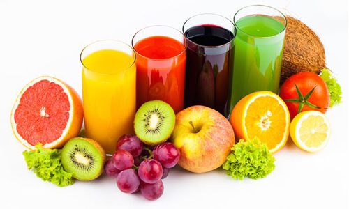 Uống nhiều nước trái cây tốt cho người mắc sốt phát ban