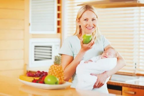 Bị băng huyết sau sinh ăn gì để bảo vệ sức khỏe?