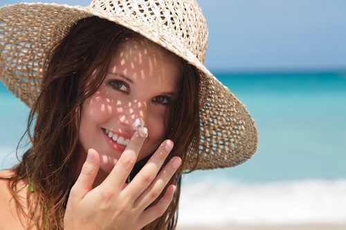 Có rất nhiều cách để bạn phòng tránh tổn thương sắc tố da