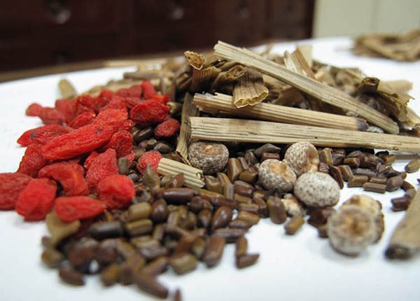 Chọn Một số bài thuốc đông y trị bệnh thoát vị đĩa đệm Một số bài thuốc đông y trị bệnh thoát vị đĩa đệm