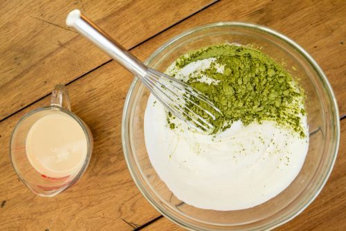 Mặt nạ bột trà xanh sữa chua rất thích hợp cho chị em có làn da nhạy cảm