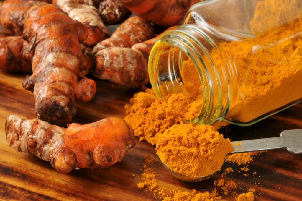 Một số bài thuốc Y học cổ truyền đặc trị dứt điểm bệnh đi tiểu ra máu 4 nghe lam dep phunutoday vn 1200x797 1