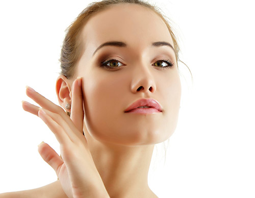 Căng da mặt có thể được thực hiện bằng nhiều phương pháp khác nhau