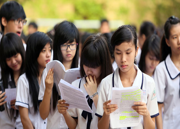 Đa dạng phương thức tuyển sinh đại học, thí sinh gặp bất lợi.