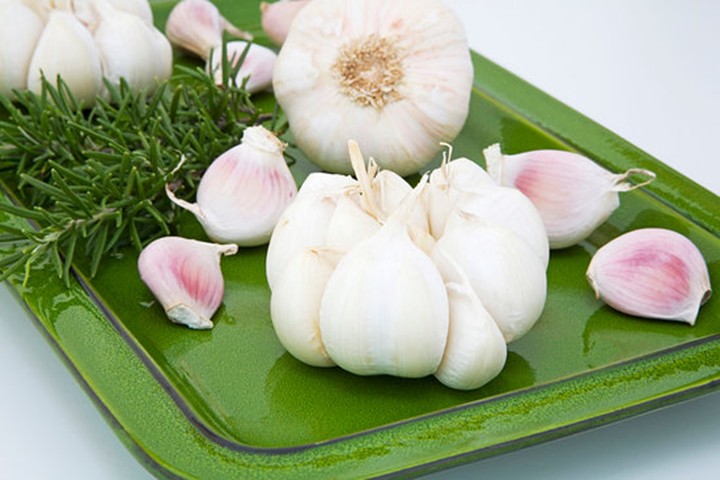Các bài thuốc chữa cảm cúm từ tỏi