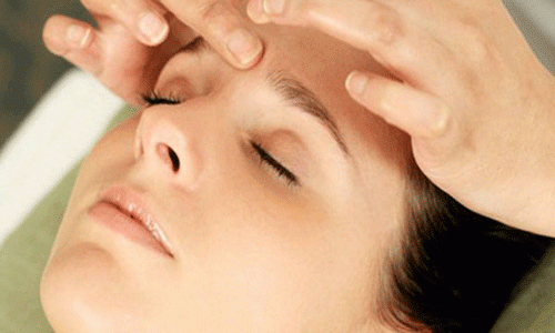 Chữa chảy nước mũi bằng phương pháp xoa bóp bấm huyệt