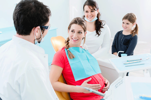 Mẹ bầu nên khám sức khỏe răng miệng thường xuyên