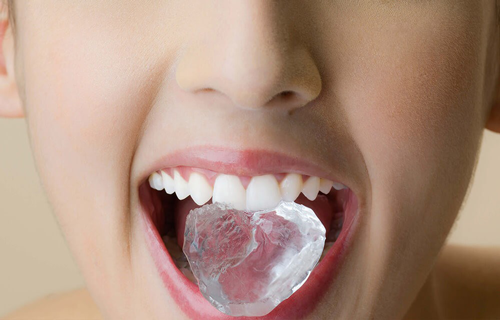 Những thói quen gây hại cho răng