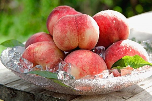 Dược trị bách bệnh từ quả đào trong y học cổ truyền
