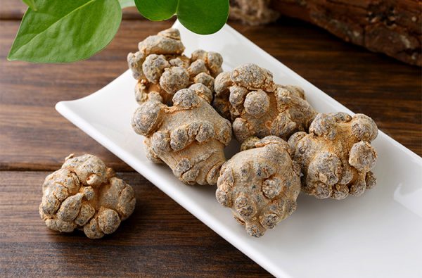 Củ tam thất tác dụng ứ giảm đau