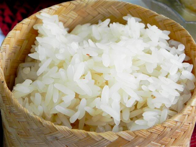 Cơm nếp tác dụng tốt đối với người bị viêm khí phế quản, hen suyễn, đau loét dạ dày tá tràng, tiêu chảy