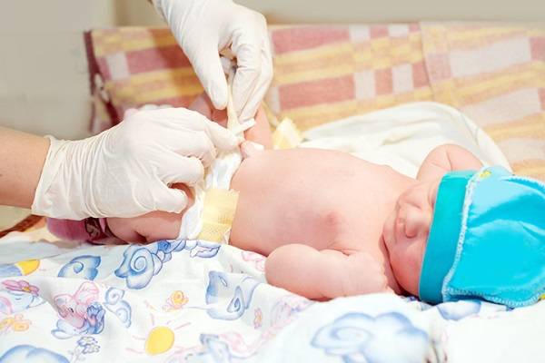 Chăm sóc trẻ sơ sinh với 5 bước mà bà mẹ nào cũng cần phải biết