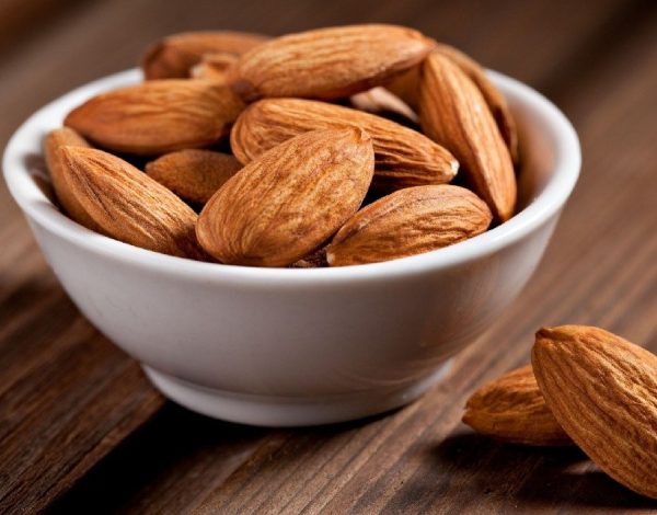 Hạnh nhân dùng làm thuốc trị nhiều bệnh