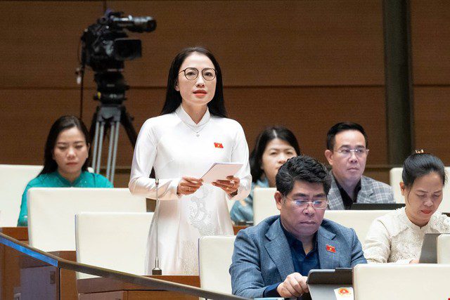 dbqh-khanh-thu-1763625930636543627597-1 ĐBQH đề nghị bổ sung đào tạo sau đại học lĩnh vực sức khỏe vào hệ thống giáo dục quốc dân- Ảnh 2.